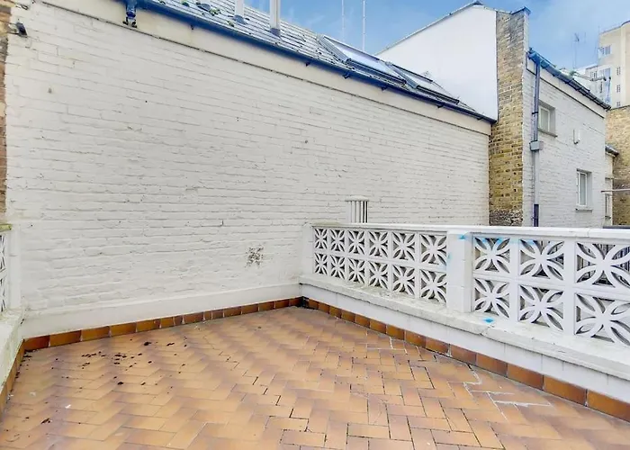 Studio Very Close Baker Street